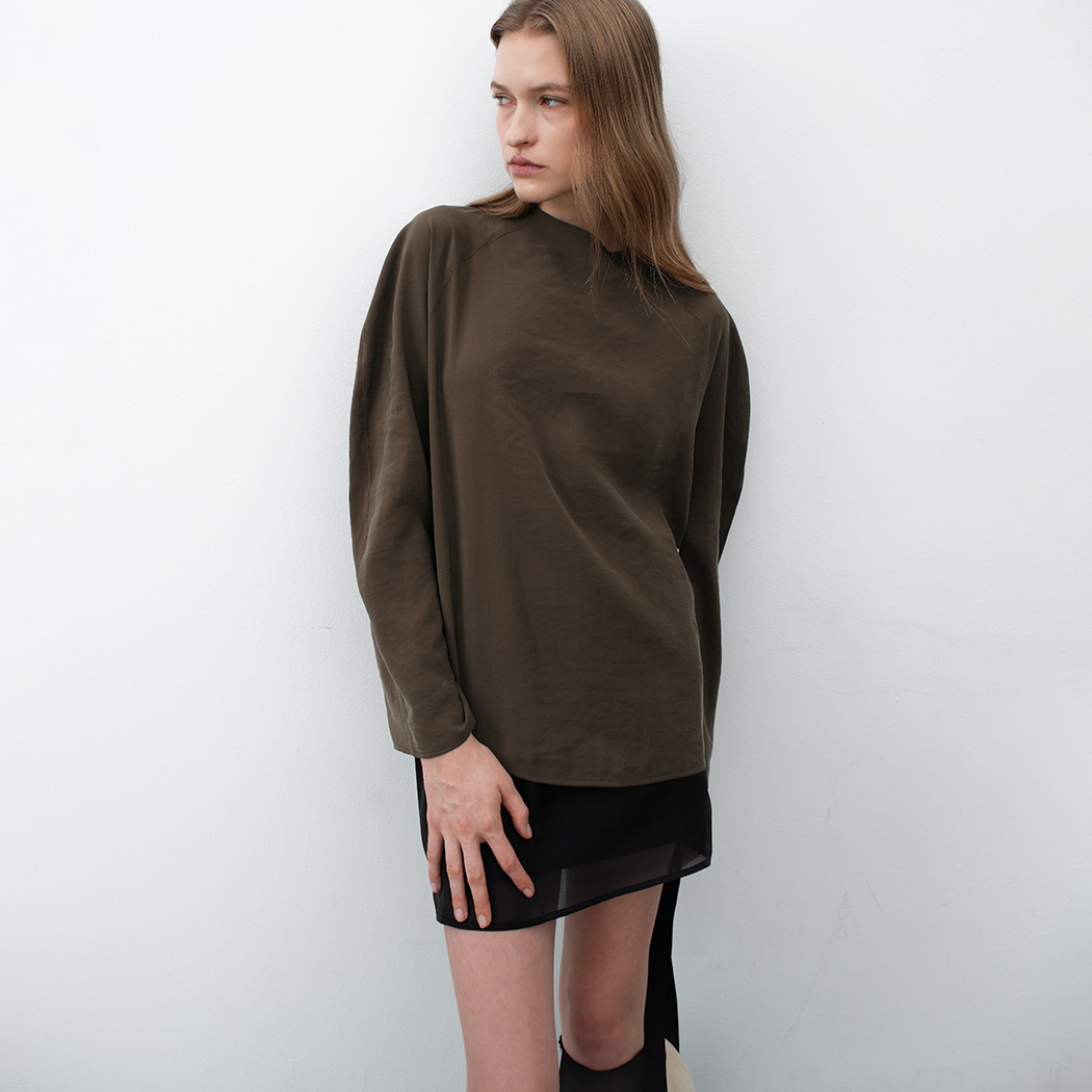 (BL-4374)RAGLAN VOLUME SLEEVE BLOUSE