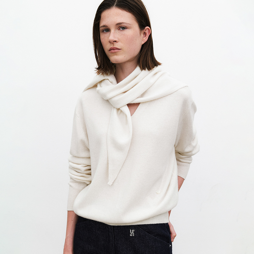 (SF-0007)ESSENTIAL CASHMERE TRIANGLE SCALF
