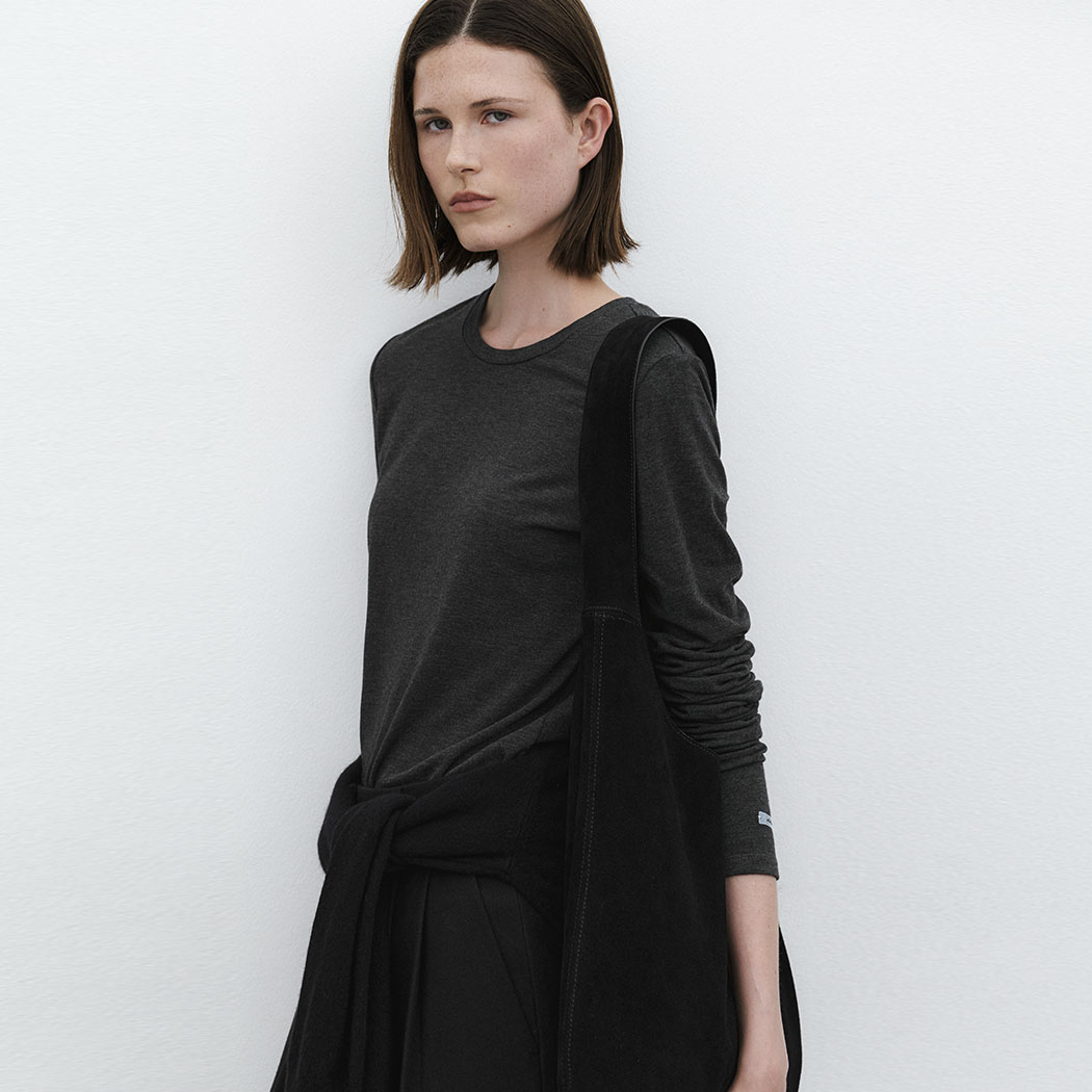 (T-7134)ESSENTIAL ROUND NECK SOFT SLIM TEE