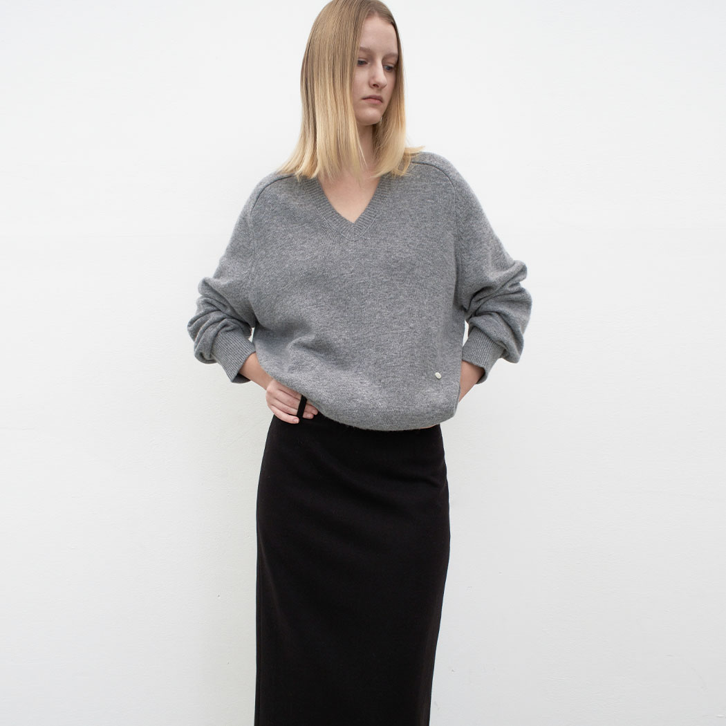(T-7151)ESSENTIAL V-NECK OVERFIT KNIT