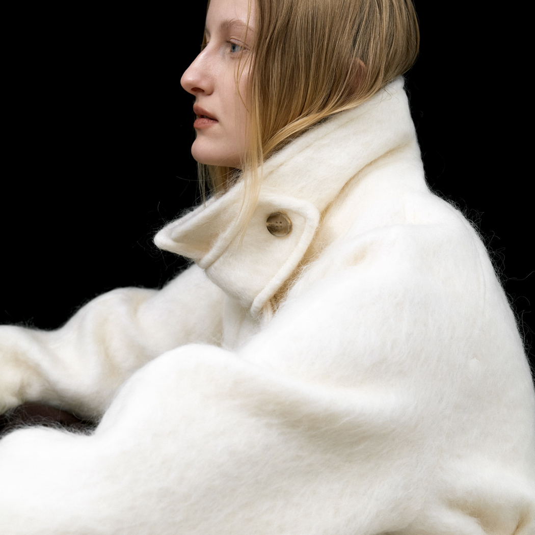 (Z-CT-1450)HAIRY WOOL BELTED HALF COAT S