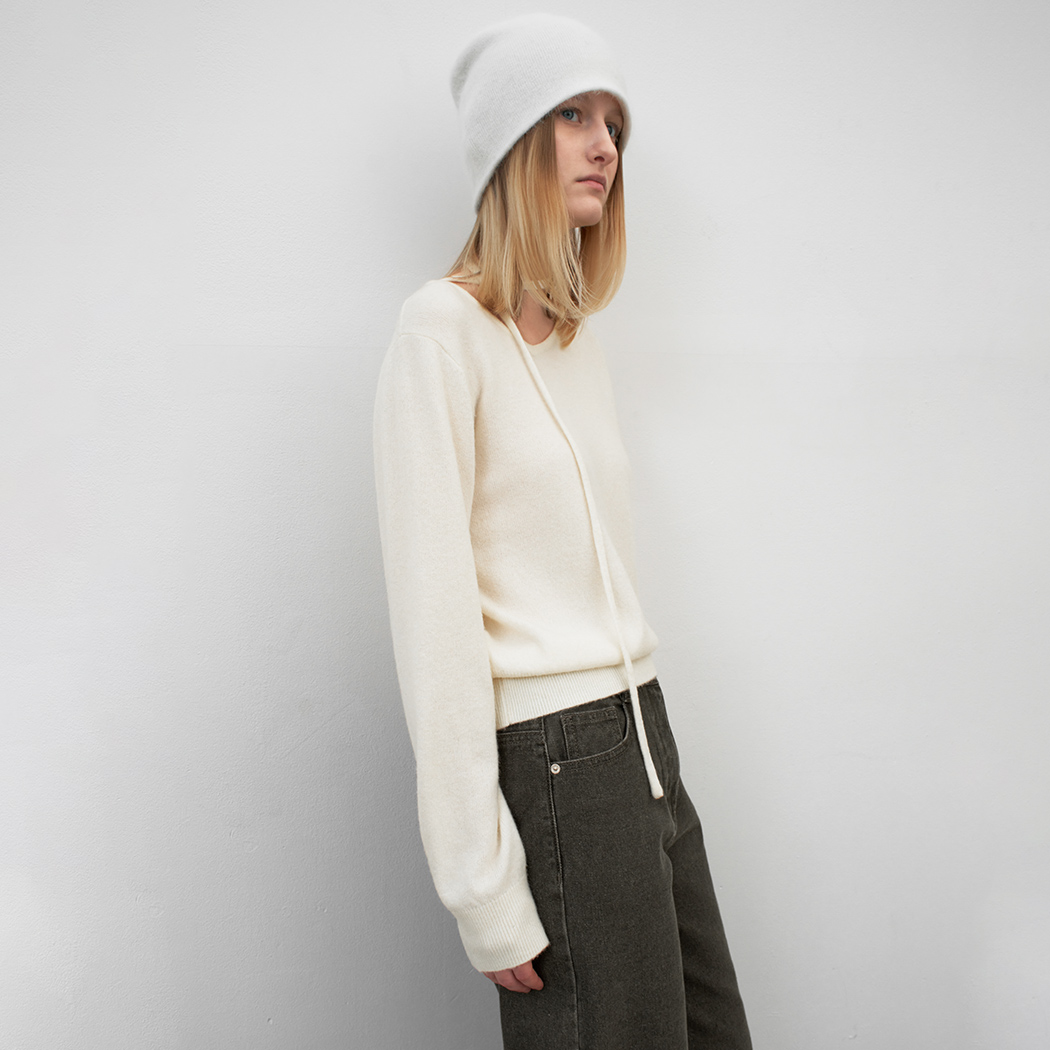 (T-7142)SIDE NECK STRAP DETAIL KNIT