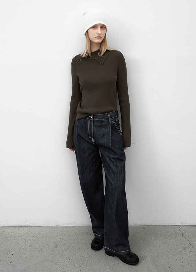 (T-7118)BUTTON DETAIL COLLAR SLIM FIT KNIT Korea