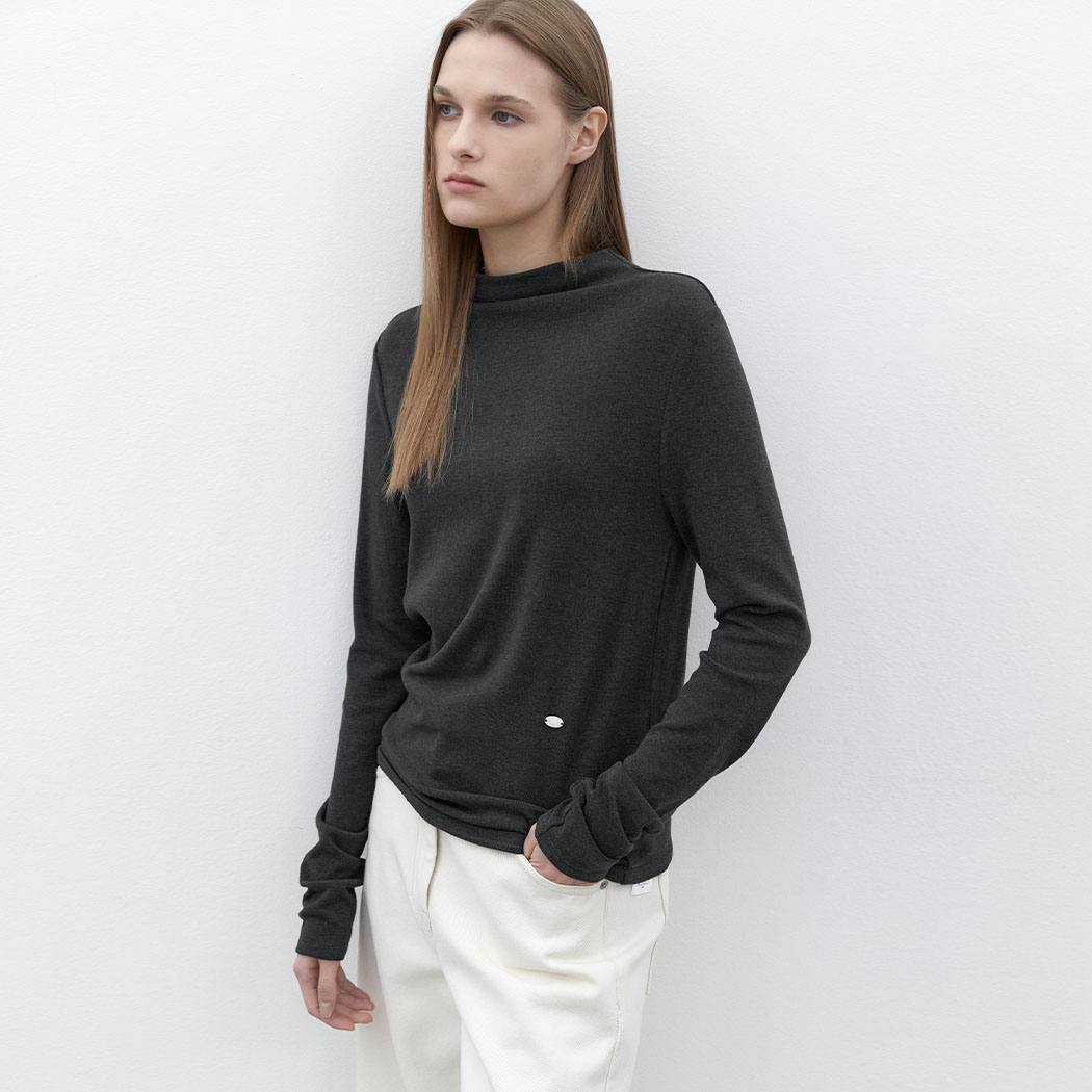 (T-7133)ESSENTIAL HALF NECK LONG TEE