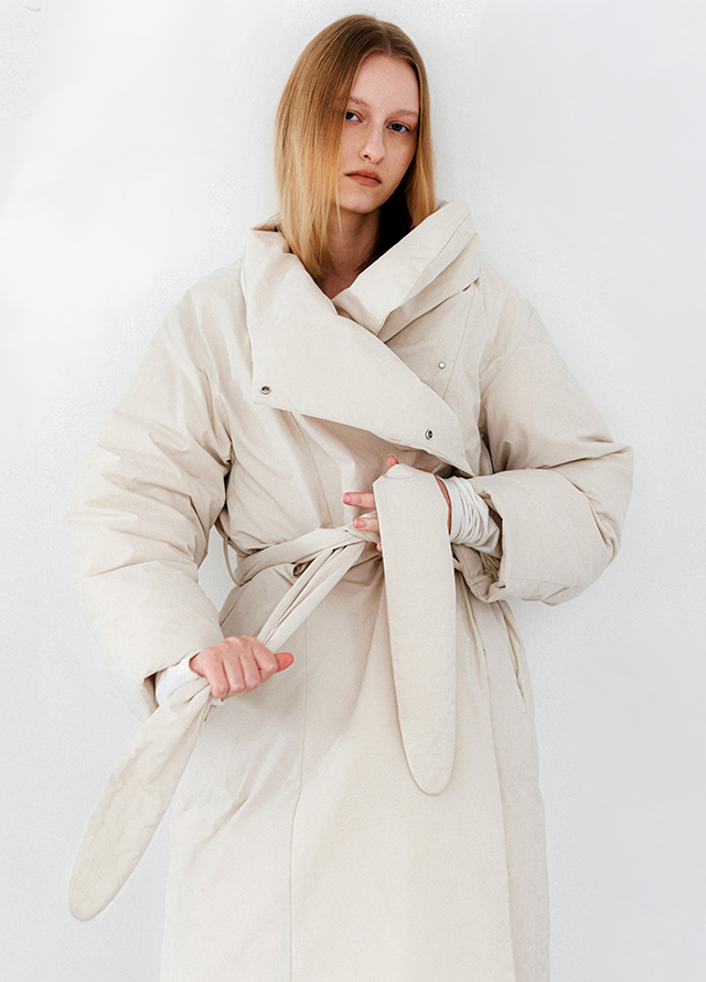 (T-7143)YAK BLENDED CUT OUT HIGH NECK KNIT Korea