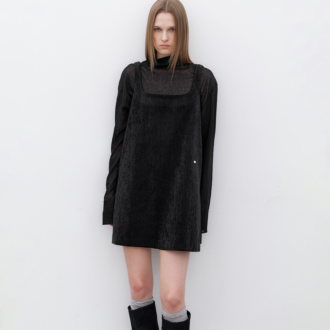 (OP-6311)BACK POINT A-LINE VELVET MINI DRESS