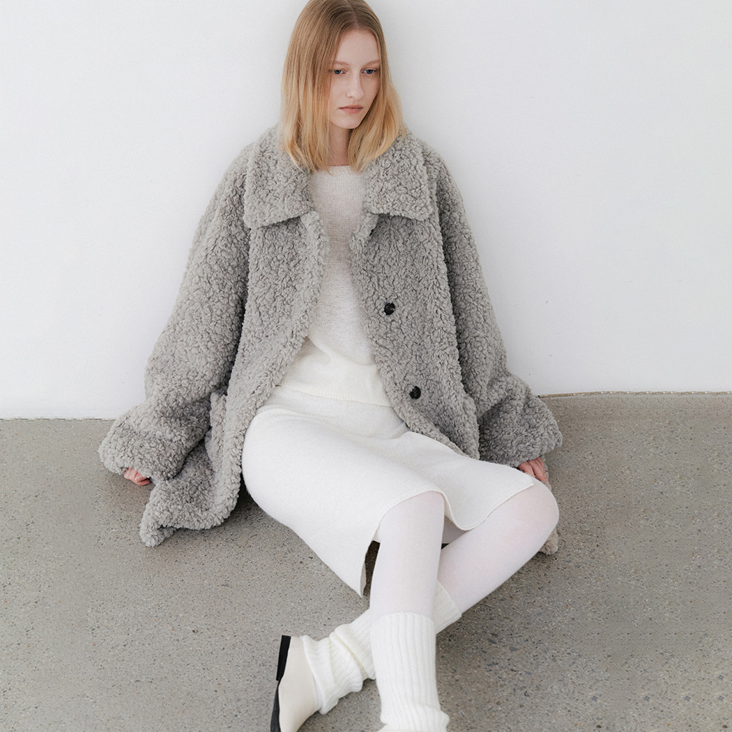 (CT-1469)FLUFFY HALF FUR COAT