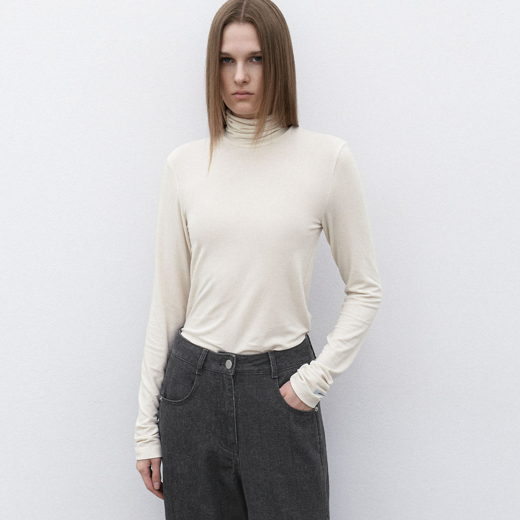 (T-7135)ESSENTIAL SHEER TURTLE NECK TEE