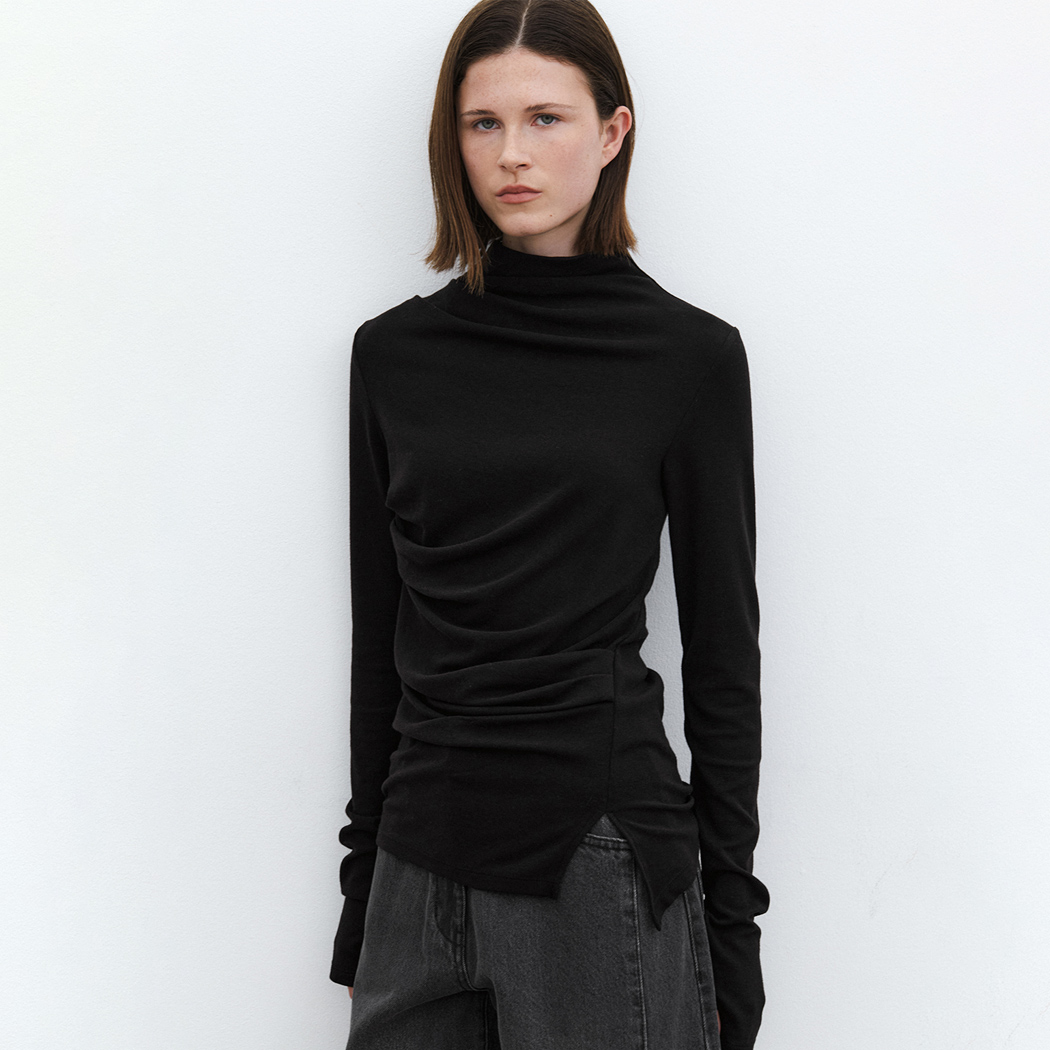 (T-7132)MOCK NECK TUCK DETAIL TEE Korea