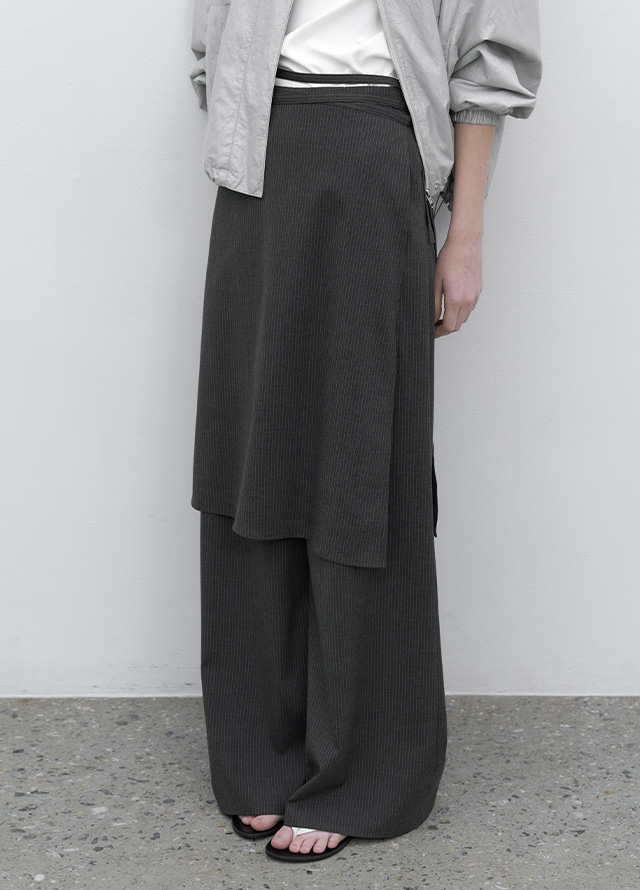 (Z-JP-591)GLOSSY TWILL HIGH NECK JUMPER Korea