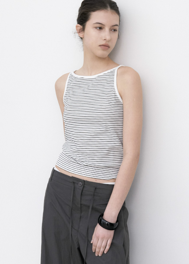 (Z-JP-568)SHIMMER HIGH NECK JUMPER Korea