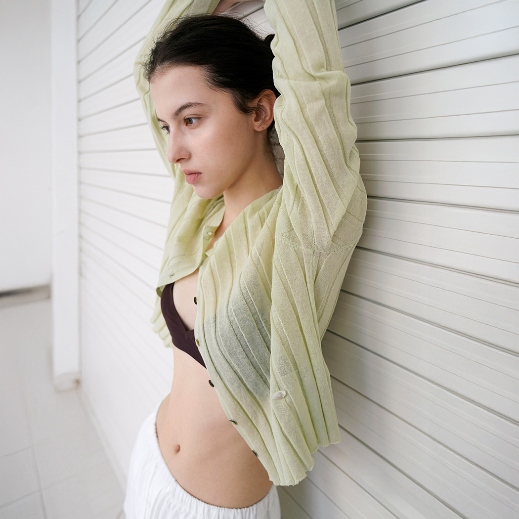 (Z-CD-2201)ESSENTIAL HENNE CROP CARDIGAN