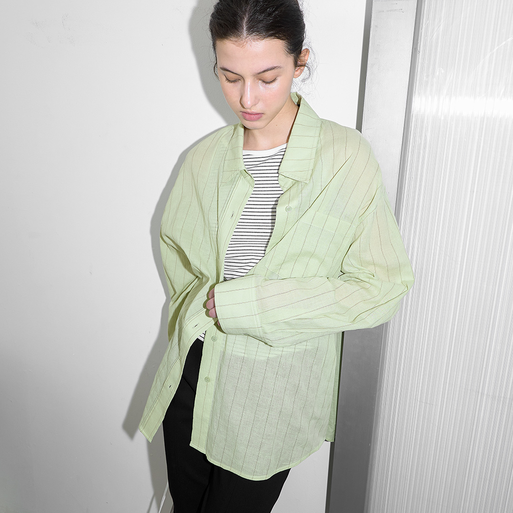 (BL-4413)PIN STRIPE OVERSIZED SHIRT