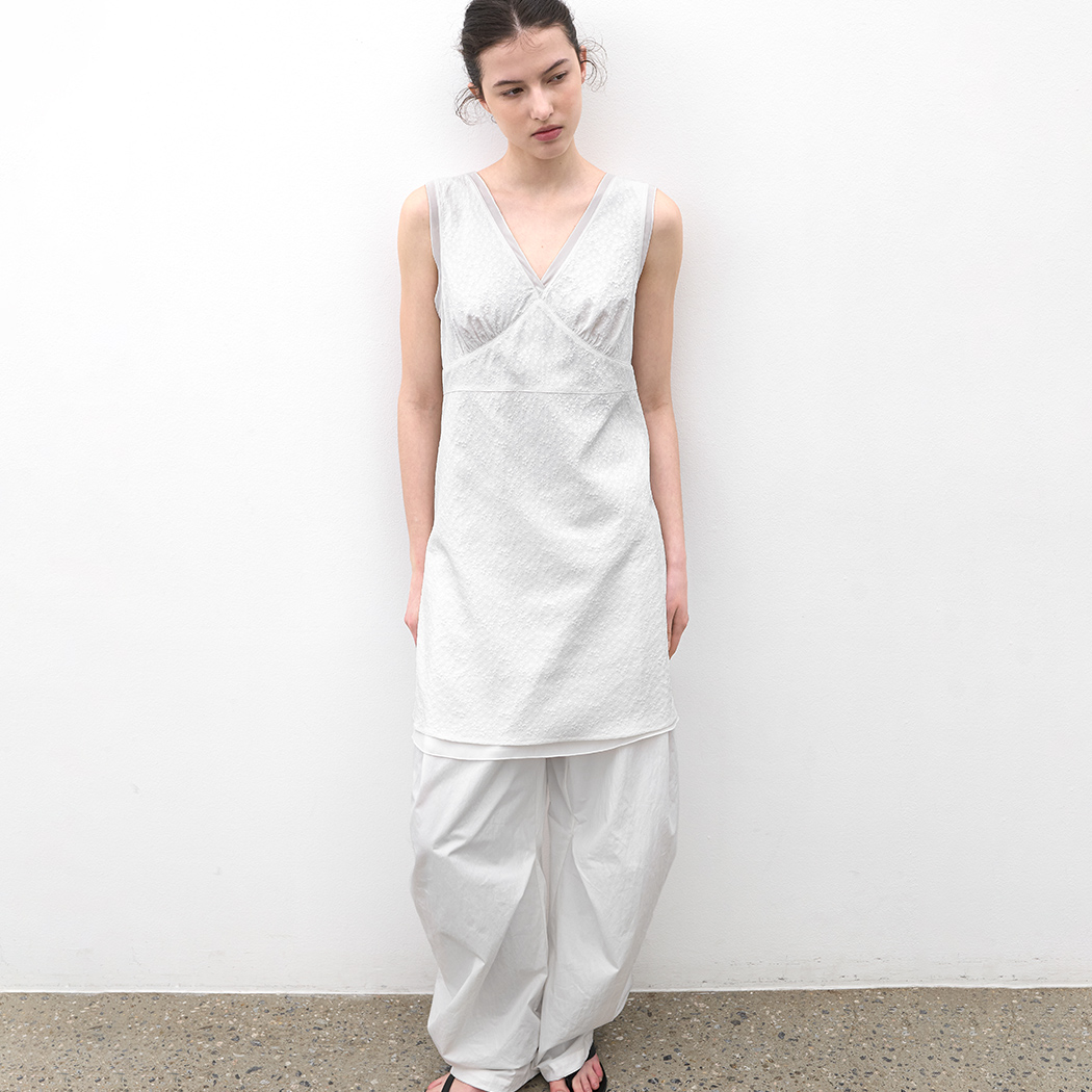 (OP-6332)V-NECK PALE PETAL DRESS