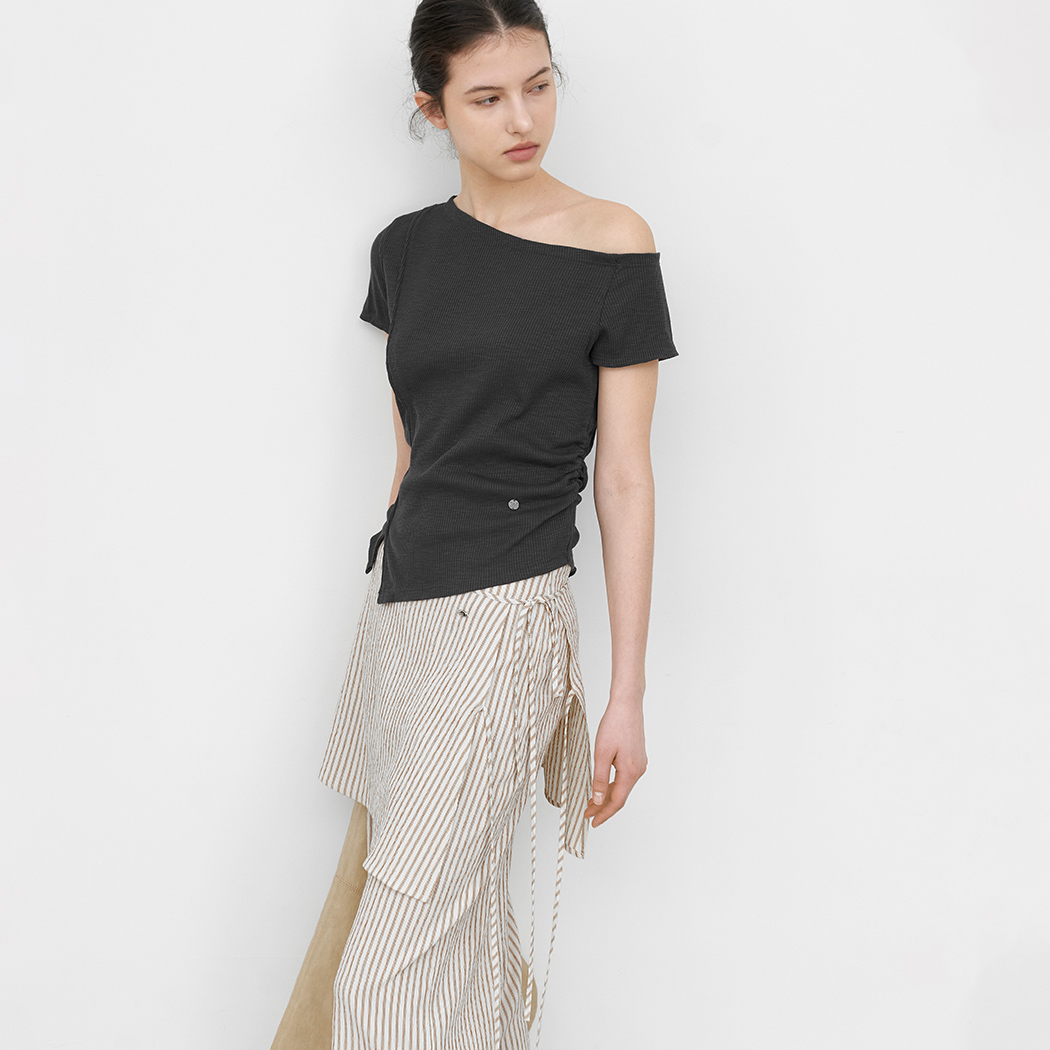 (T-7204)ONE SHOULDER SLIT SLIM T