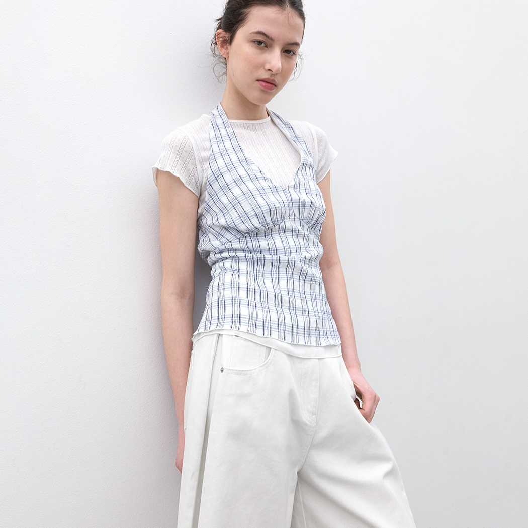 (BL-4411)CREASE CHECK HALTER TOP