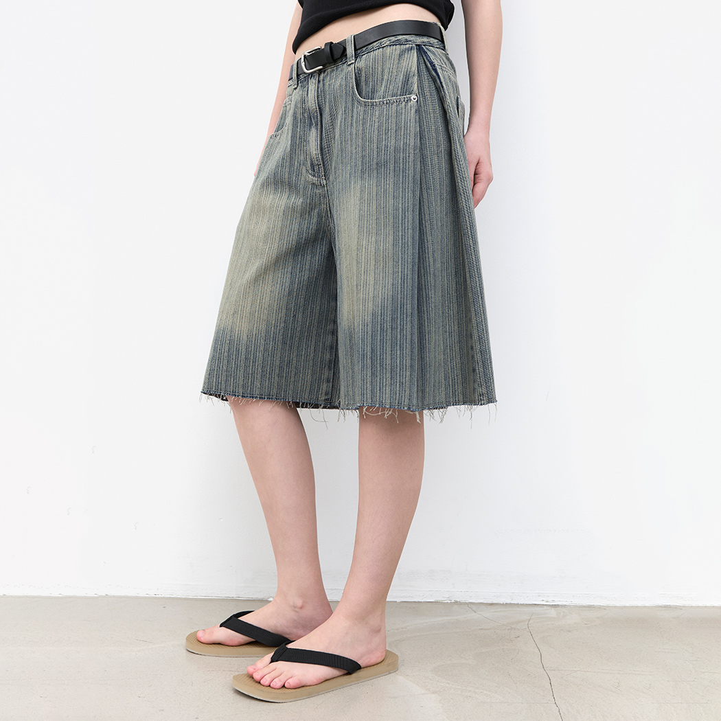 (PT-5765)STRIPE TUCK BERMUDA DENIM PANTS Korea
