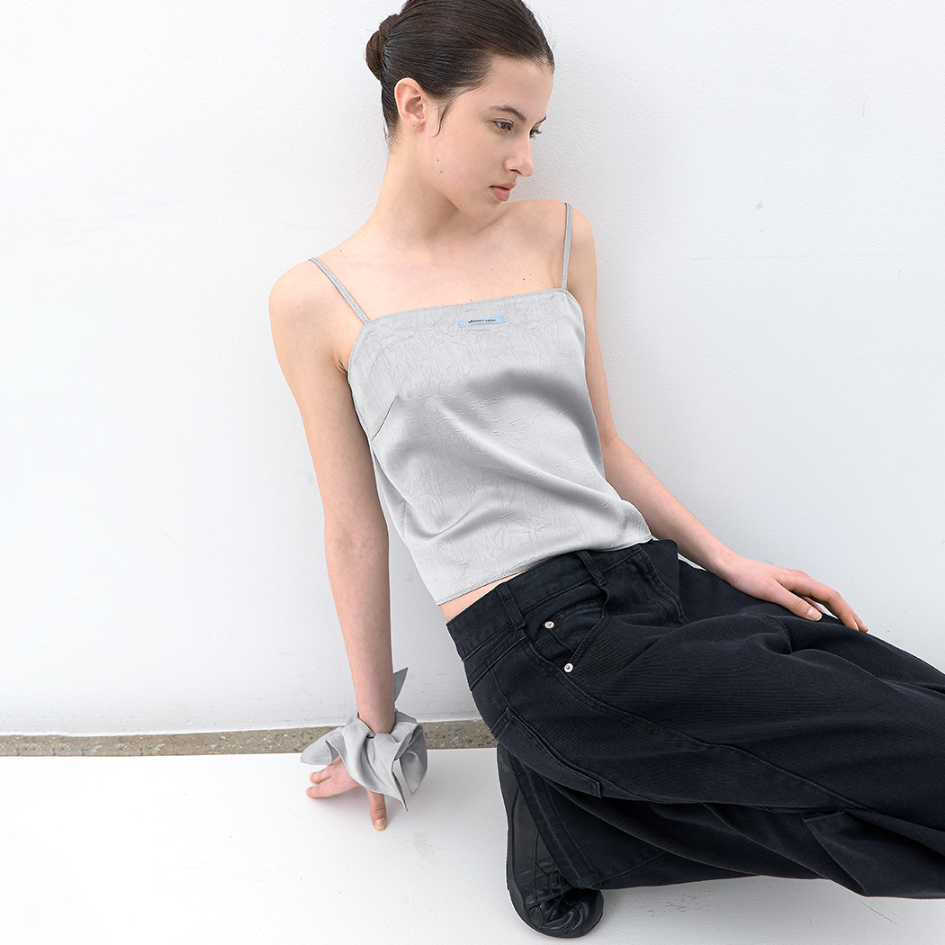 (BL-4422)AN SATIN SET-UP SLEEVELESS TOP S