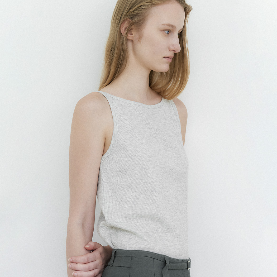 (ZT-6930)ESSENTIAL SOLID SLEEVELESS TEE