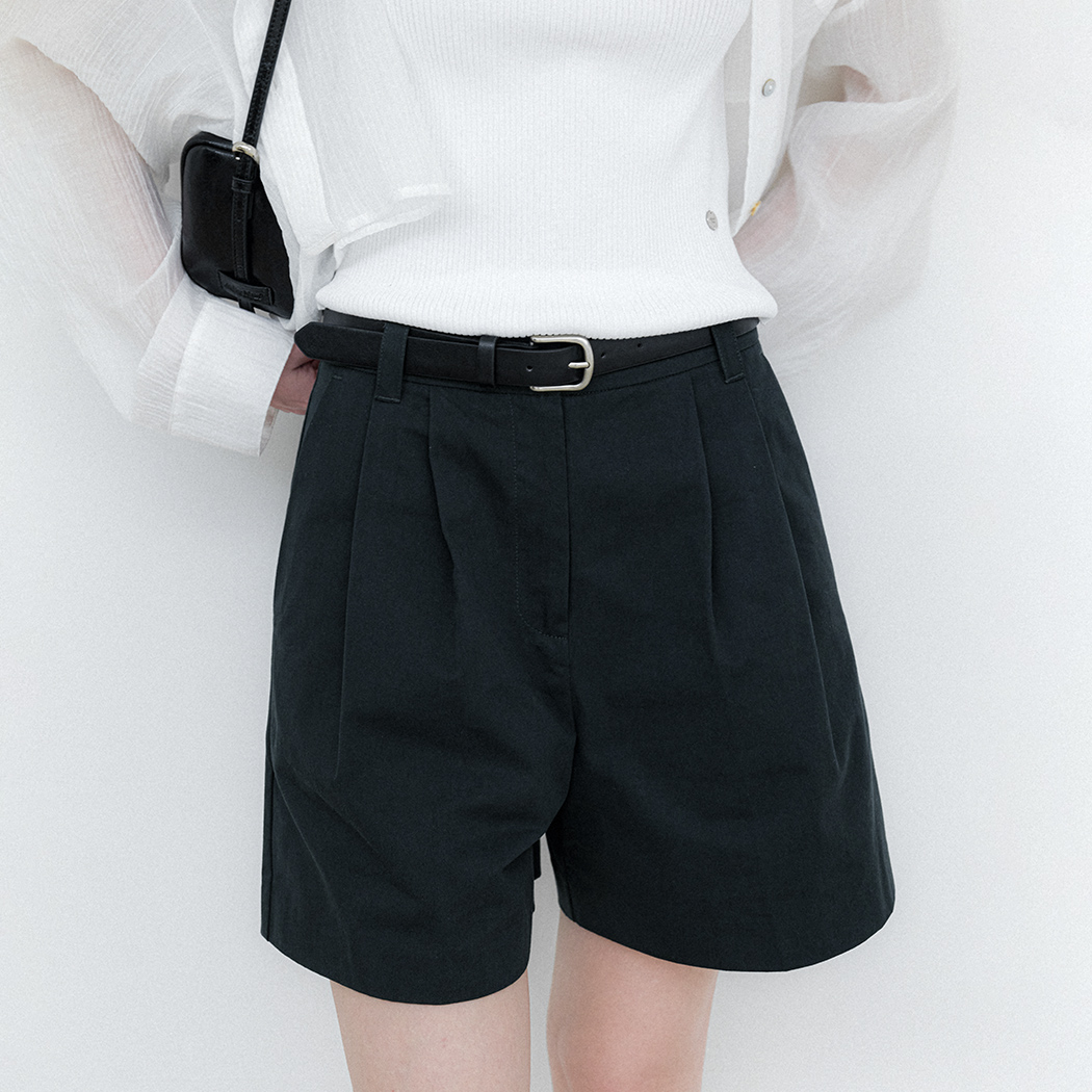 (PT-5797)BELTED TWO TUCK SHORT PANTS S
