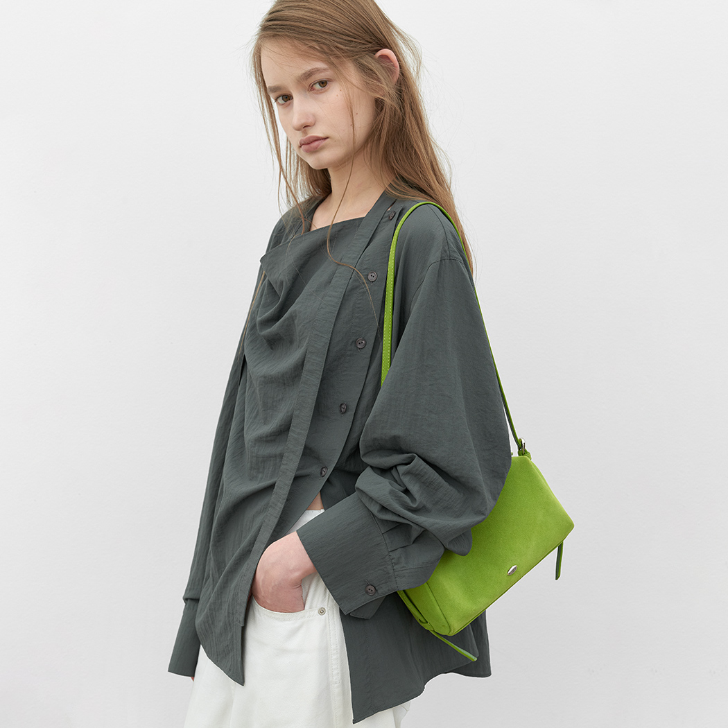 (Z-BL-4390)ASSYMETRIC TIED BLOUSE