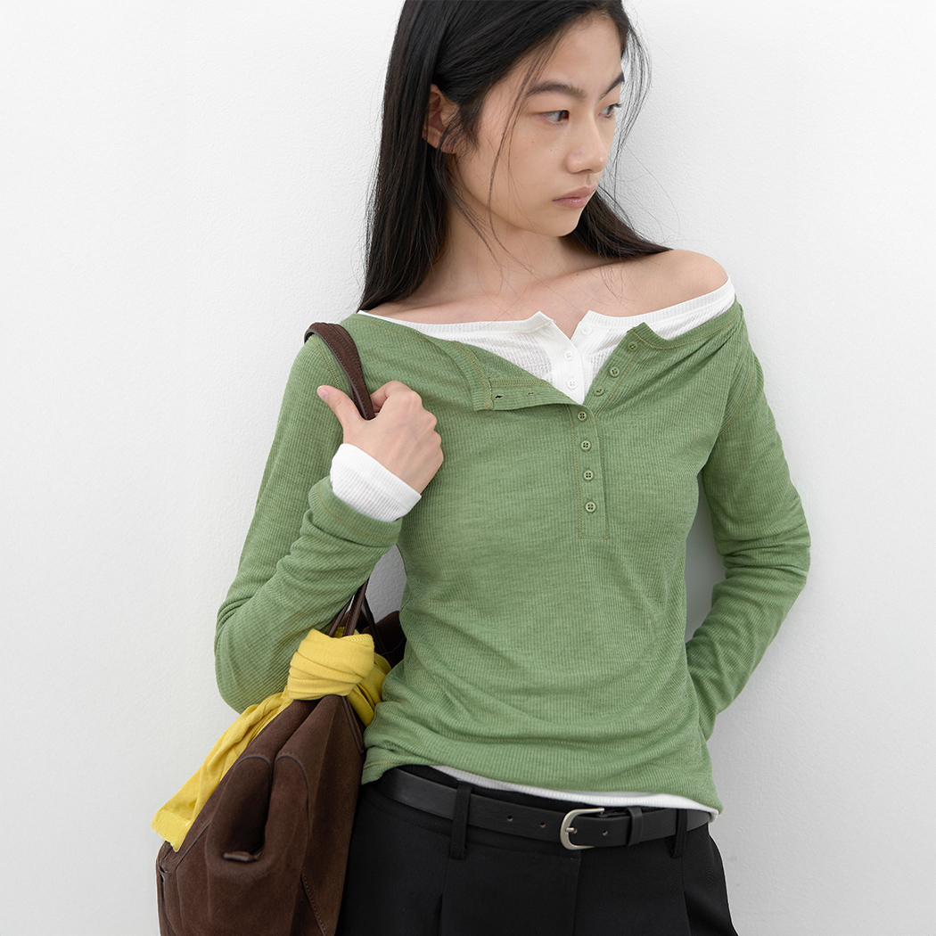 (T-7283)AN SOFT HENLEY NECK LONG SLEEVELESS TOP