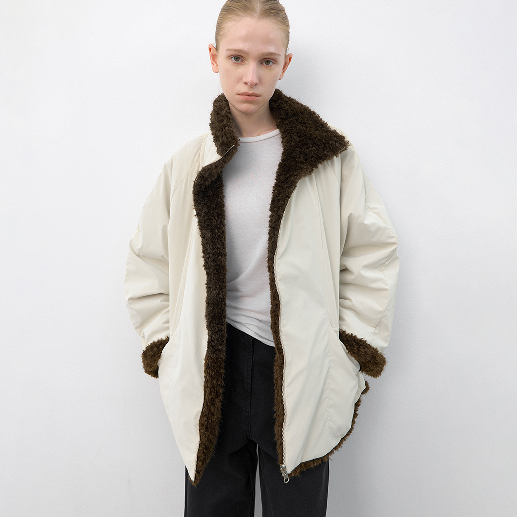 (JP-625)REVERSIBLE GLOSSY FUR TRIM JUMPER